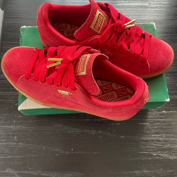 Women Puma suede shoes - Picture 7 of 7